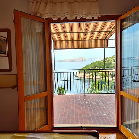 شقة Marija With Big Terrace And Sea View ستاريغراد