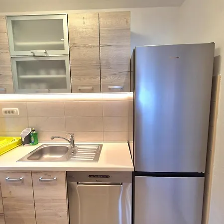 Marija With Big Terrace And Sea View شقة *