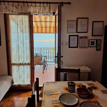 Marija With Big Terrace And Sea View شقة *