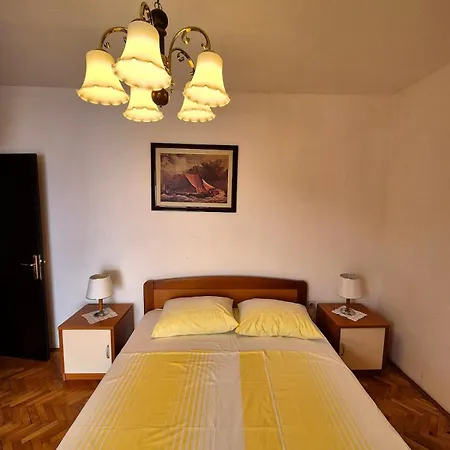 Marija With Big Terrace And Sea View Apartamento