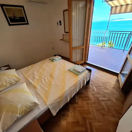 Marija With Big Terrace And Sea View Apartamento Stari Grad